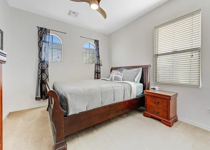 Westwing Retreat * Peoria